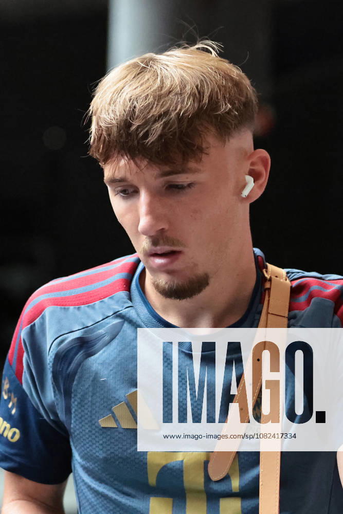 Lennart Karl (FC Bayern München) beim Spiel der 1. Bundesliga (Saison 2026 27) FC Schalke 04 - FC Bayern München -