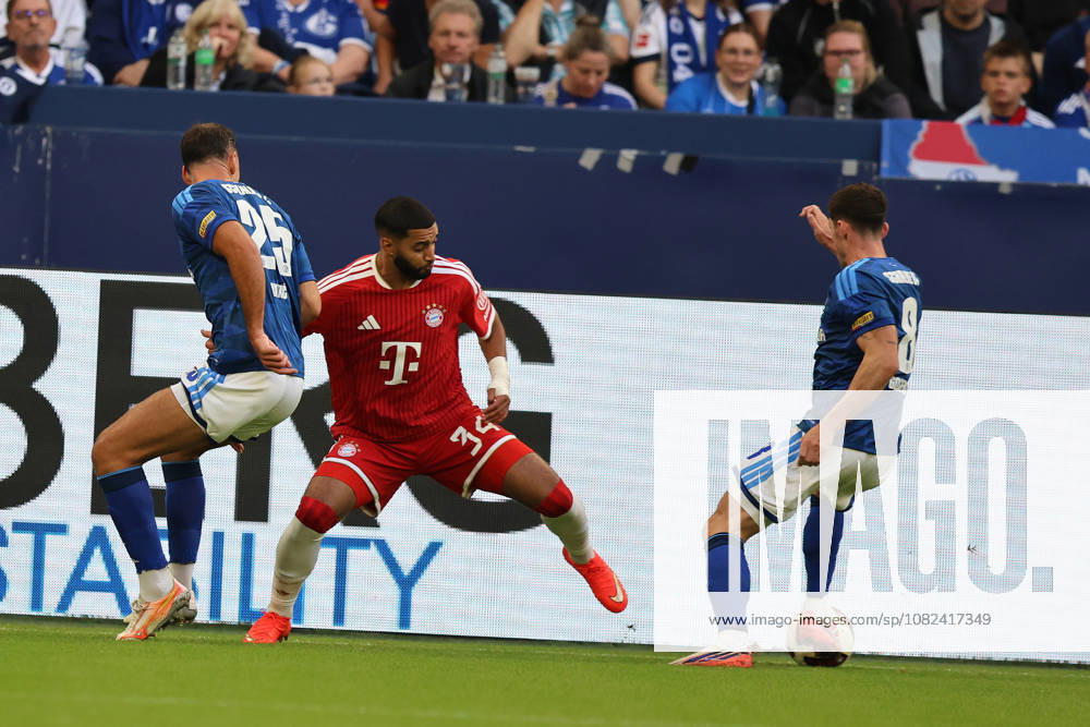 Ismael Saibari (FC Bayern München) beim Spiel der 1. Bundesliga (Saison 2026 27) FC Schalke 04 - FC Bayern München -