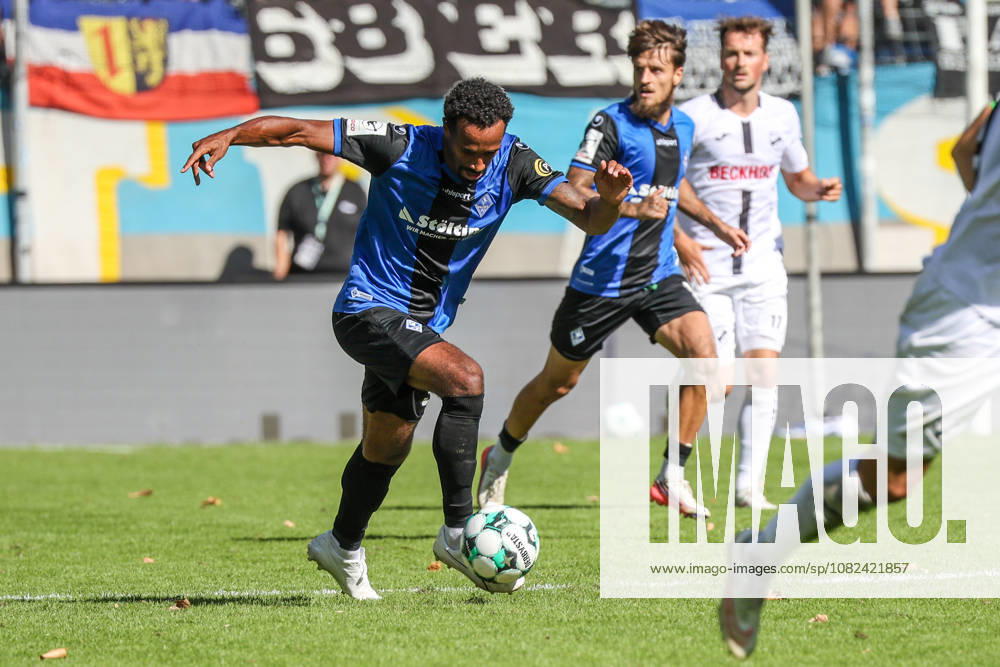 Noah Sarenren Bazee (SV Waldhof Mannheim, 37) am Ball Fussball: 3. Liga, 4. Spieltag, SV Waldhof Mannheim vs. SC Verl am 05.09.2026 in Mannheim (Carl-Benz-Stadion), Deutschland Mannheim Carl-Benz-Stadion Deutschland