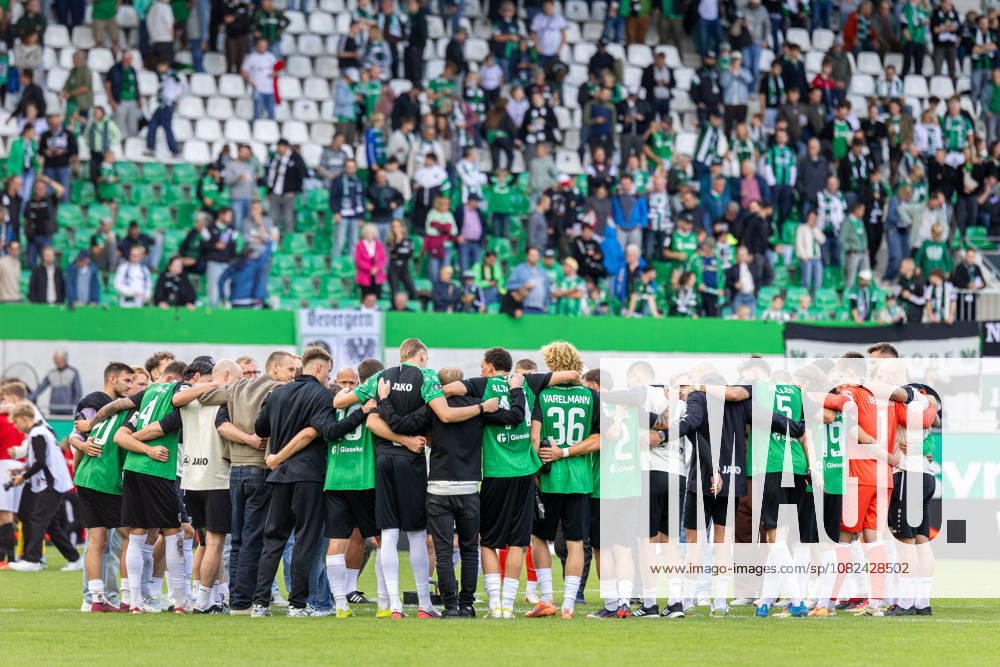 Die Spieler von SC Preussen Muenster jubeln nach Spielende ueber den 2:1 Sieg GER, SC Preussen Muenster vs. TSV Havelse, Fussball, 3. Liga, 4. Spieltag, Spielzeit 2026 2027, 05.09.2026 DFL Regulations prohibit any use of photographers as image sequences and or quasi-video. GER, SC Preussen Muenster vs. TSV Havelse, Fussball, 3. Liga, 4. Spieltag, Spielzeit 2026 2027, 05.09.2026 Muenster
