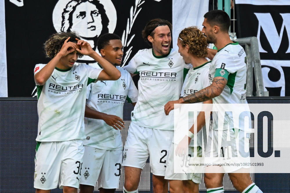 Joe Scally (Moenchengladbach 29) jubelt nach dem Tor zum 3:1 mit der Mannschaft 05.09.2026 ¢ Fussball ¢ Borussia Moenchengladbach vs SV Elversberg, Borussia-Park, Moenchengladbach, DFB DFL REGULATIONS PROHIBIT ANY USE OF PHOTOGRAPHS AS IMAGE SEQUENCES AND OR QUASI-VIDEO NRW Germany