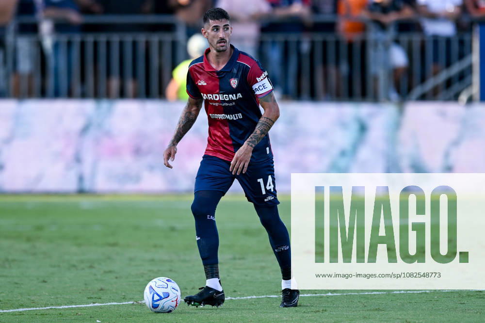 Cagliari s Alessandro Deiola in action during the Serie A soccer match between Cagliari Calcio and Lecce at the Unipol Domus in Cagliari, Sardinia - Monday 7th september 2026. - Soccer