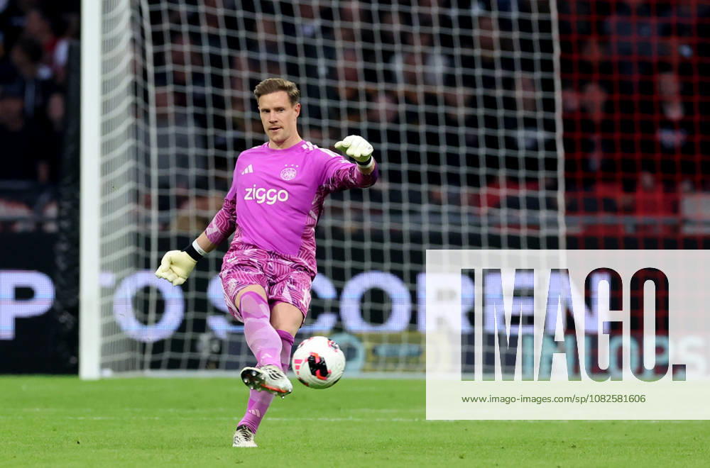 AMSTERDAM - AFC Ajax Amsterdam goalkeeper Marc Ter Stegen during the Vriendenloterij Eredivisie match between Ajax and PSV at Johan Cruijff ArenA on 5 September 2026 in Amsterdam, Nederland. PETER LOUS EYE4IMAGES DeFodi Images -