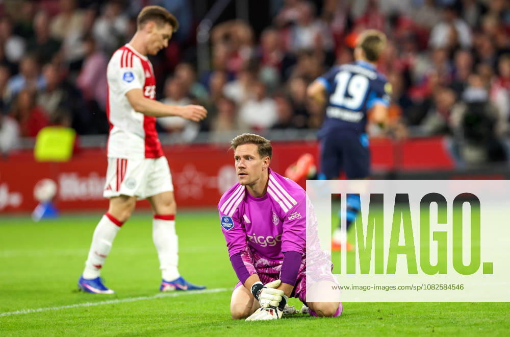 AMSTERDAM - AFC Ajax Amsterdam goalkeeper Marc Ter Stegen looks dejected after PSV Eindhoven forward Esmir Bajraktarevic scored during the Vriendenloterij Eredivisie match between Ajax and PSV at Johan Cruijff ArenA on 5 September 2026 in Amsterdam, Nederland. PETER LOUS EYE4IMAGES DeFodi Images -