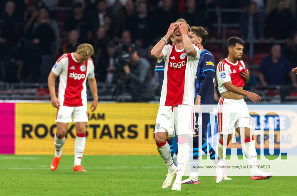 AMSTERDAM - AFC Ajax Amsterdam midfielder Julian Brandt is disappointed following the Vriendenloterij Eredivisie match between Ajax and PSV at Johan Cruijff ArenA on 5 September 2026 in Amsterdam, Nederland. PETER LOUS EYE4IMAGES DeFodi Images -