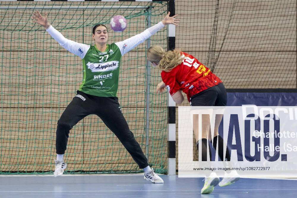 Alsco Handball Bundesliga Frauen, Saison 2026 2027 SV Union Halle-Neustadt vs.HSG Blomberg-Lippe Halle, Deutschland 09.September 2026: Im Bild:v.li.Torhueterin Lara Lepschi (Blomberg) und Fabienne Büch Buech (Halle) Halle Saale SWH Arena Sachsen-Anhalt Deutschland