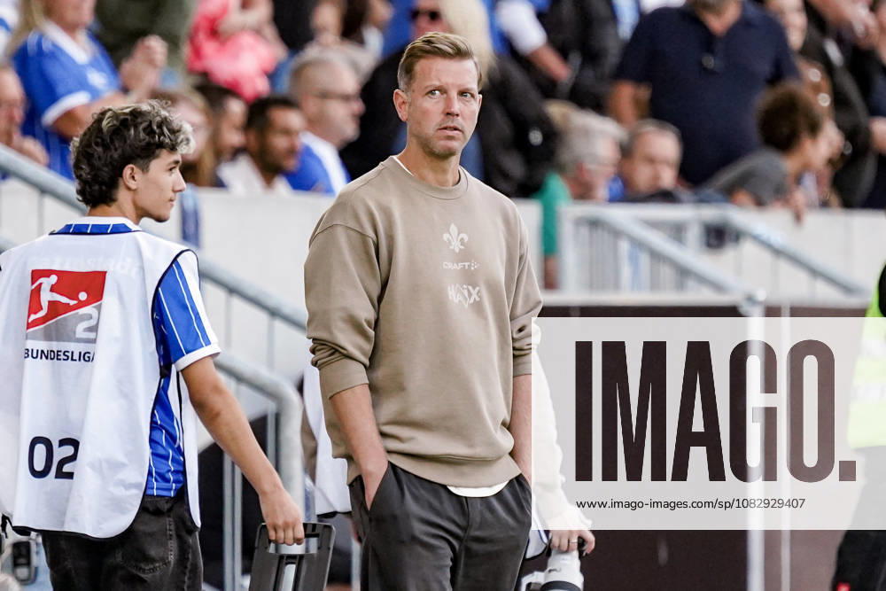 Deutschland: Fussball Saison 2026 2027 , 2. Bundesliga , 5. Spieltag , SV Darmstadt 98 vs. Arminia Bielefeld - Merck-Stadion am Böllenfalltor (Darmstadt) : Florian Kohfeldt (Trainer, SV Darmstadt 98) Mimik, Gesichtsausdruck, Emotion Darmstadt Merck-Stadion am Böllenfalltor Deutschland Germany