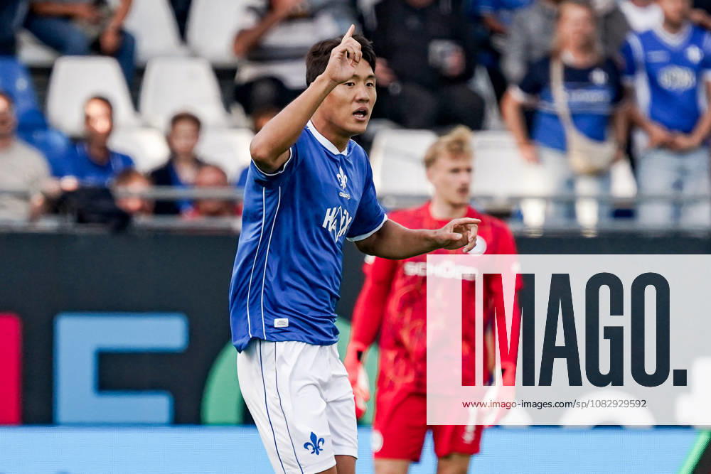 Deutschland: Fussball Saison 2026 2027 , 2. Bundesliga , 5. Spieltag , SV Darmstadt 98 vs. Arminia Bielefeld - Merck-Stadion am Böllenfalltor (Darmstadt) : Ho-Jae Lee (SV Darmstadt 98, 9) Tor und Torjubel zum 1:0, Geste, Gestik, Emotion Darmstadt Merck-Stadion am Böllenfalltor Deutschland Germany