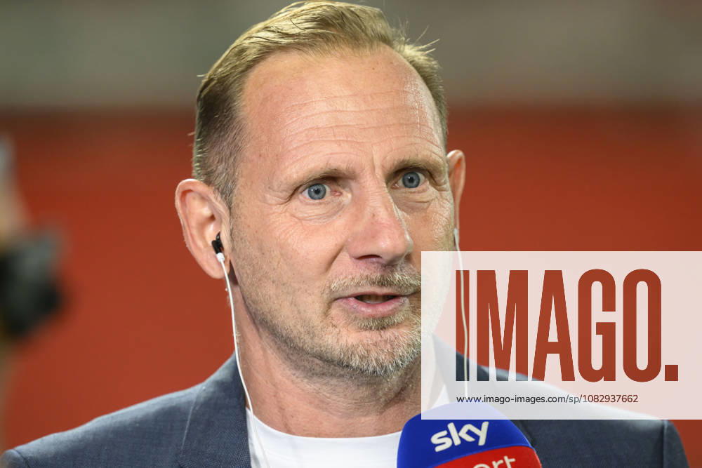 Im Bild v.l.: Mauro Lustrinelli (Union Berlin, Trainer), GER, Berlin, Fussball, 1. FC Union Berlin vs FC Schalke 04, in der Alten Försterei, 11.09.2026, DFB DFL REGULATIONS PROHIBIT ANY USE OF PHOTOGRAPHS AS IMAGE SEQUENCES AND OR QUASI-VIDEO,