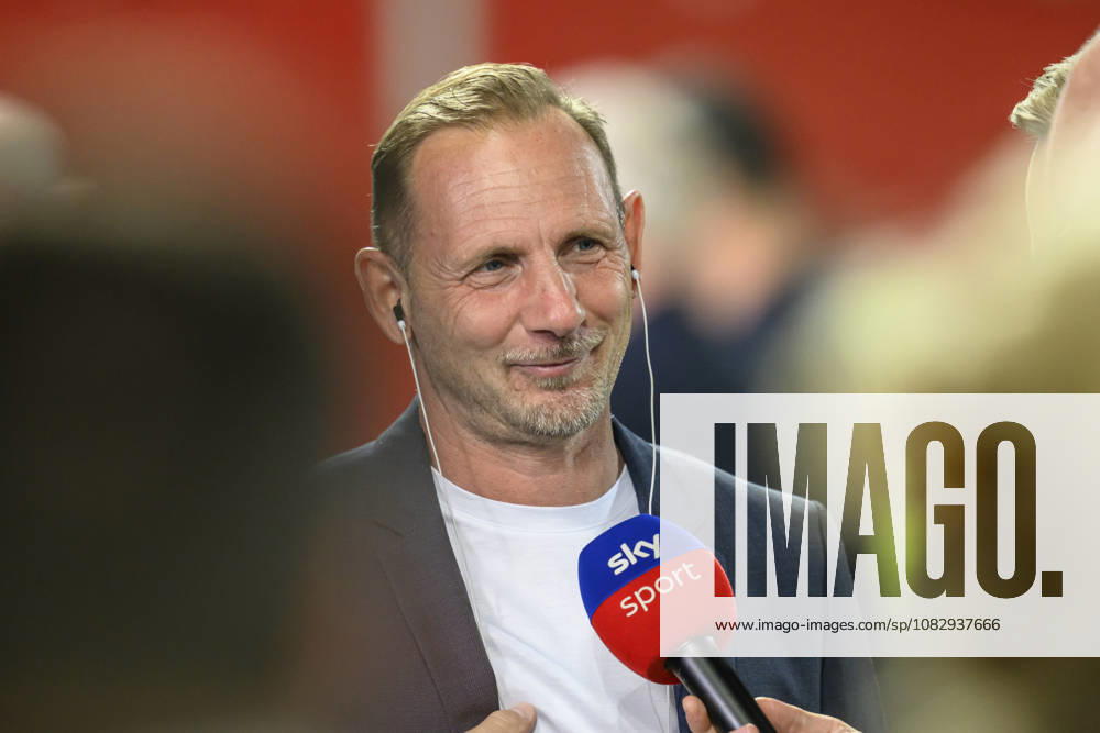 Im Bild v.l.: Mauro Lustrinelli (Union Berlin, Trainer), GER, Berlin, Fussball, 1. FC Union Berlin vs FC Schalke 04, in der Alten Försterei, 11.09.2026, DFB DFL REGULATIONS PROHIBIT ANY USE OF PHOTOGRAPHS AS IMAGE SEQUENCES AND OR QUASI-VIDEO,