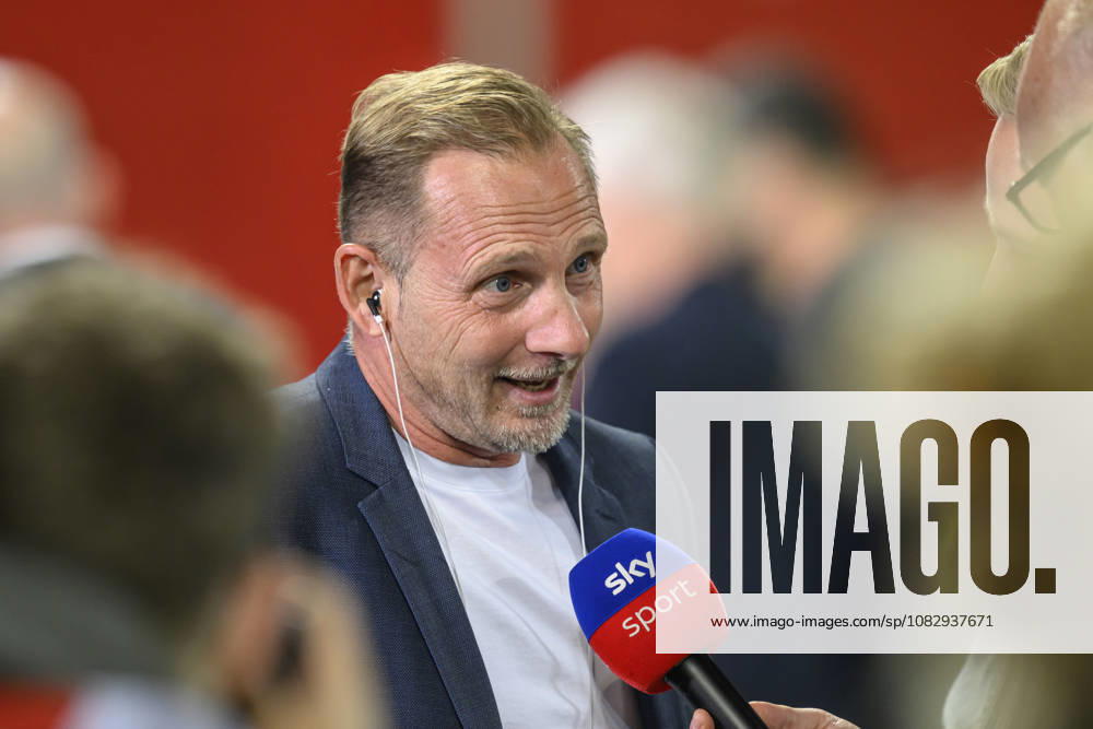 Im Bild v.l.: Mauro Lustrinelli (Union Berlin, Trainer), GER, Berlin, Fussball, 1. FC Union Berlin vs FC Schalke 04, in der Alten Försterei, 11.09.2026, DFB DFL REGULATIONS PROHIBIT ANY USE OF PHOTOGRAPHS AS IMAGE SEQUENCES AND OR QUASI-VIDEO,