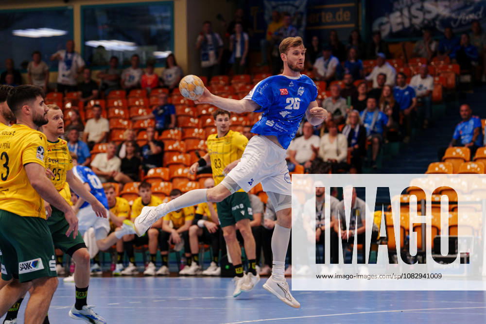 2. Handball-Bundesliga - 3. Spieltag: Dessau-Roßlauer HV 06 - VfL Eintracht Hagen Yannick Danneberg (Dessau-Roßlauer HV 06, 26) beim Sprungwurf am 11.09.2026 in der Anhalt-Arena, Dessau-Roßlau (Sachsen-Anhalt) Dessau-Roßlau Anhalt-Arena Sachsen-Anhalt Deutschland