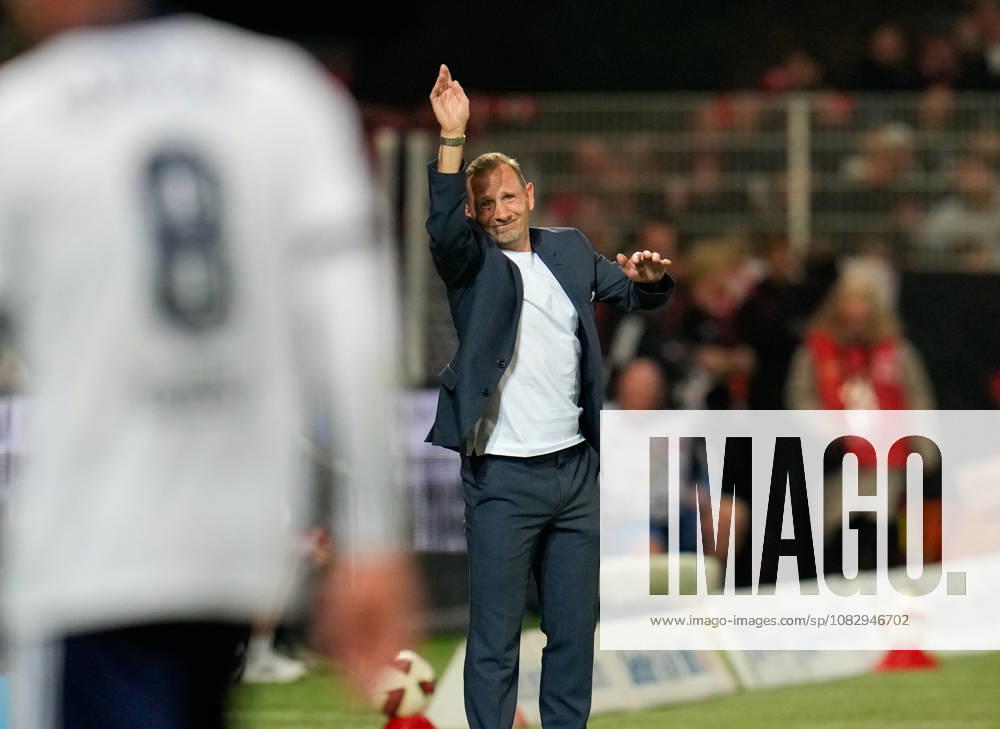 Mauro Lustrinelli (1. FC Union Berlin, Cheftrainer) gestikuliert. GER, 1. FC Union Berlin vs FC Schalke 04, 1. Bundesliga, 3. Spieltag, Saison 2026-27, Stadion An der Alten Foersterei, Berlin, 11.09.2026 DFL REGULATIONS PROHIBIT ANY USE OF PHOTOGRAPHS AS IMAGE SEQUENCES AND OR QUASI-VIDEO GER, 1. FC Union Berlin vs FC Schalke 04, 1. Bundesliga, 3. Spieltag, Saison 2026-27, 11.09.2026 Berlin