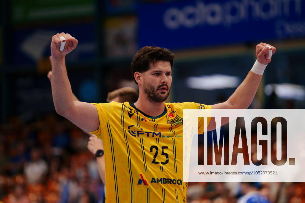 2. Handball-Bundesliga - 3. Spieltag: Dessau-Roßlauer HV 06 - VfL Eintracht Hagen Philip Jungemann (VfL Eintracht Hagen, 25) streckt die Fäuste hoch am 11.09.2026 in der Anhalt-Arena, Dessau-Roßlau (Sachsen-Anhalt) Dessau-Roßlau Anhalt-Arena Sachsen-Anhalt Deutschland