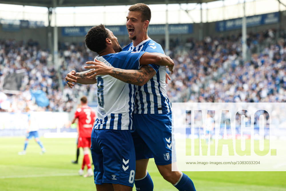 Torjubel - Torschütze Emmanuel Iyoha (1. FC Magdeburg,8) trifft zum 3-0 mit Mateusz Zukowski (1. FC Magdeburg,22) - 2. Fußball Bundesliga Saison 2026-2027 1. FC Magdeburg vs 1. FC Kaiserslautern in der Avnet Arena in Magdeburg - Aktion,Fußball,Mann,Männer,Deutschland
