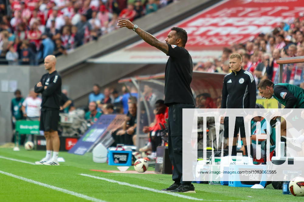GER, Fussball, Herren, Bundesliga , 1. Bundesliga, Saison 2026 2027, 1. FC Köln - SV Werder Bremen Daniel Thioune (SVW) gestikuliert, Gestik