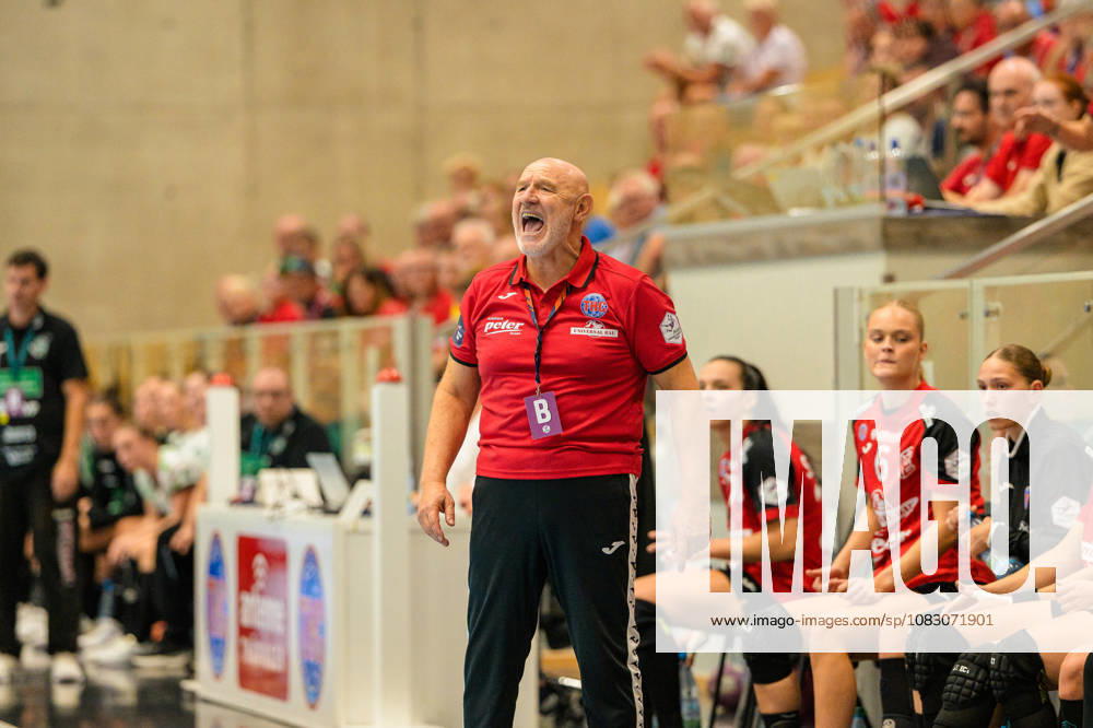 Herbert Mueller (Thueringer HC, Trainer) GER, Thueringer HC gegen FRISCH AUF Göppingen, Handball, Alsco Handball Bundesliga Frauen, Saison 2026 2027, 3. Spieltag, Samstag, 18.00 Uhr, 12.09.2026 GER, Thueringer HC gegen FRISCH AUF Göppingen, Handball, Alsco Handball Bundesliga Frauen, Saison 2026 2027, 3. Spieltag, Samstag, 18.00 Uhr, 12.09.2026 Bad Langensalza