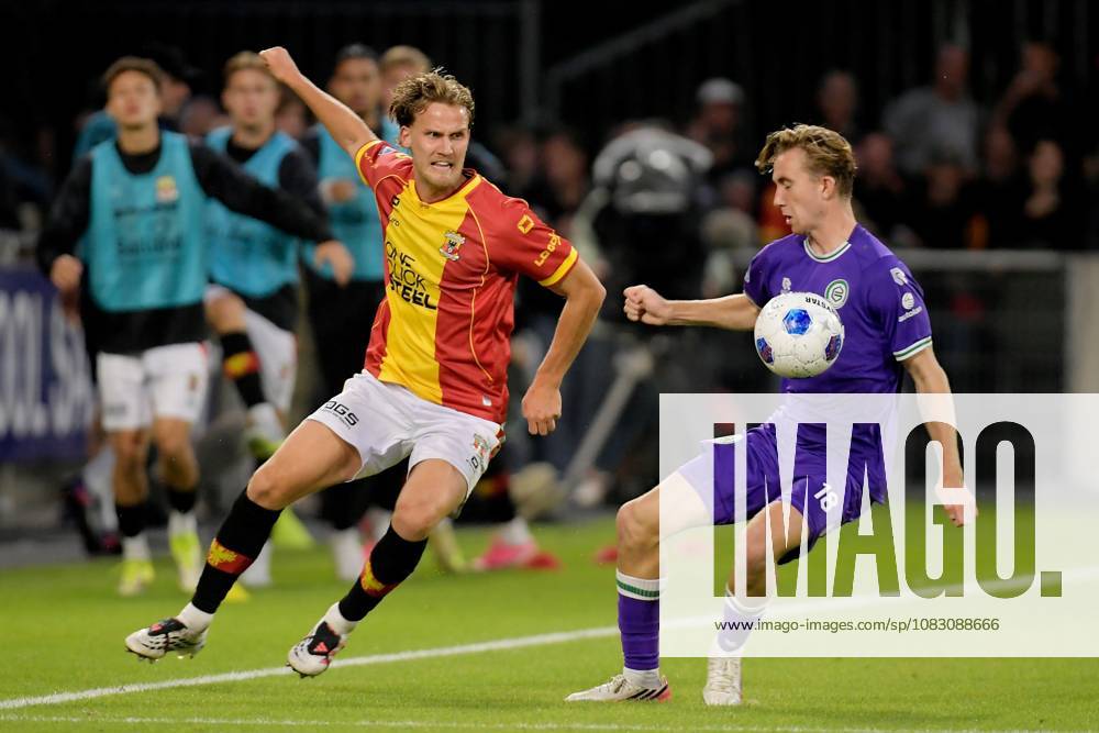 DEVENTER - (LR) Melle Meulensteen of Go Ahead Eagles, Tygo Land of FC Groningen together in a duel during the Eredivisie match between Go Ahead Eagles and FC Groningen at Stadion De Adelaarshorst on September 12, 2026 in Deventer, the Netherlands. DENNIS BRESSER ANP Eredivisie 2026 27 ANPxSportx xMarcelxterxBalsxIVx 568364643 originalFilename: 568364643