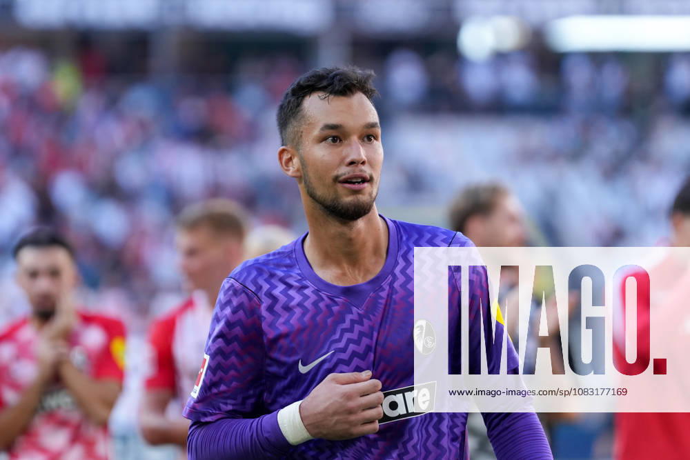 Mio Backhaus (SC Freiburg, 01) , Deutschland, Fussball, 1. Bundesliga, 3.Spieltag, 2026 2027, SC Freiburg vs. Borussia Mönchengladbach, 12.09.2026, Europa-Park Stadion, Freiburg Freiburg Europa-Park Stadion Baden-Württemberg Deutschland
