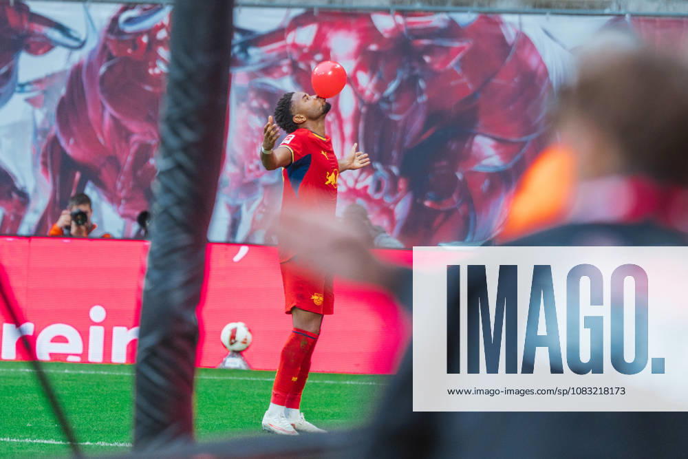 Christopher Nkunku (RB Leipzig, 28) celebrates goal RB Leipzig vs Hamburg SV, Bundesliga, Germany, Football, 26 27, GER, Leipzig, Red Bull Arena Stadium DFL regulations prohibit any use of photographs as image sequences and or quasi-video.DFL regulations prohibit any use of photographs as image sequences and or quasi-video. Leipzig Red Bull Arena, Leipzig Sachsen GER