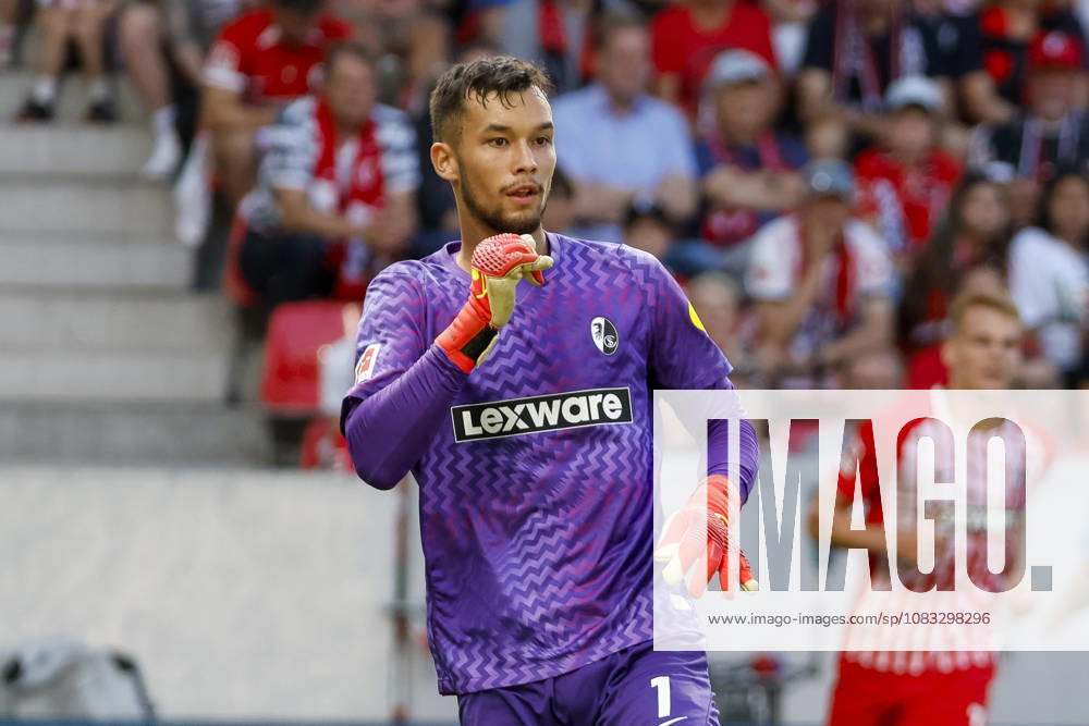 Mio Backhaus (SC Freiburg, 01) , Deutschland, Fussball, 1. Bundesliga, 3.Spieltag, 2026 2027, SC Freiburg vs. Borussia Mönchengladbach, 12.09.2026, Freiburg im Breisgau Europa-Park Stadion Deutschland