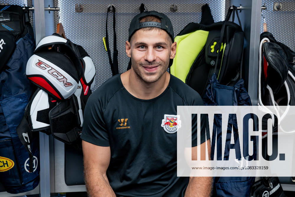 Yasin Ehliz (EHC Red Bull Muenchen, 42) GER, EHC Red Bull Muenchen, Eishockey, DEL, Open Locker Room, 14.09.2026. Foto: HMB Media Heike Feiner