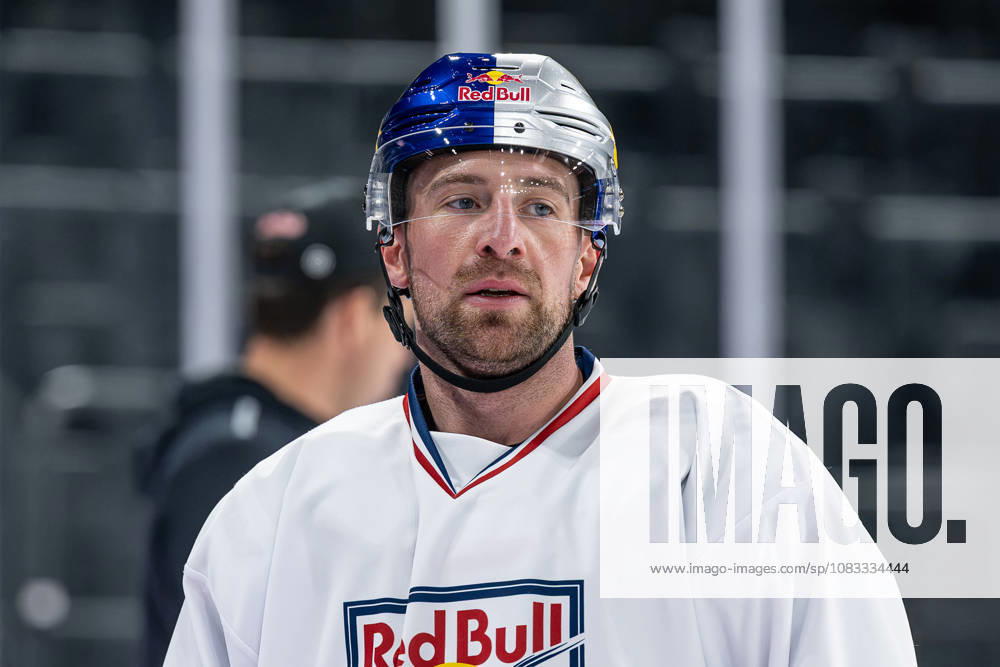 Maximilian Kastner (EHC Red Bull Muenchen, 93) Portrait Portraet GER, EHC Red Bull Muenchen, Eishockey, Trainingssession vor dem DEL-Saisonstart, 14.09.2026. Foto: HMB Media Heike Feiner