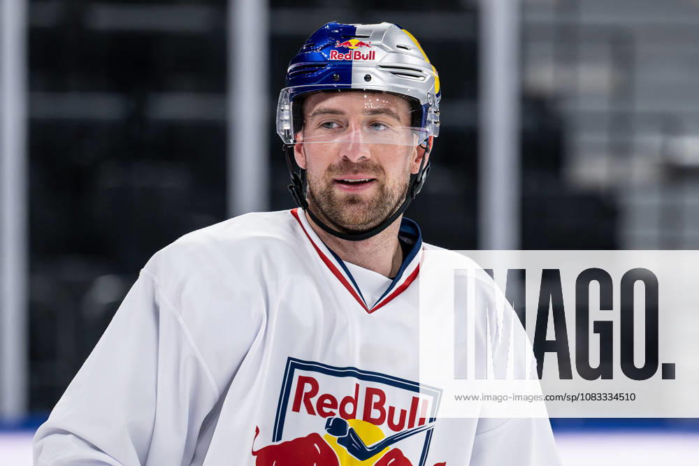 Maximilian Kastner (EHC Red Bull Muenchen, 93) Portrait Portraet GER, EHC Red Bull Muenchen, Eishockey, Trainingssession vor dem DEL-Saisonstart, 14.09.2026. Foto: HMB Media Heike Feiner