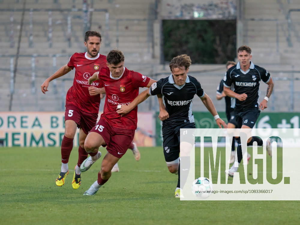 Zweikampf Antonis Aidonis (SG Sonnenhof Grossaspach, 15) gegen Mika Clausen (SC Verl, 21), Laufduell Sprintduell Ballbesitz GER, Fussball, SG Sonnenhof Grossaspach vs. SC Verl, 3. Liga, 6. Spieltag, Aspach, Saison 2026 2027, 15.09.2026 GER, Fussball, SG Sonnenhof Grossaspach vs. SC Verl, 3. Liga, 6. Spieltag, Saison 2026 2027, 15.09.2026 Aspach
