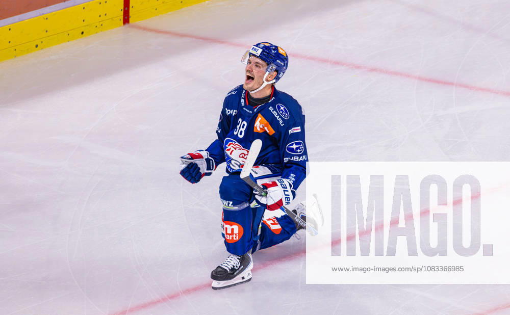 Ice hockey, Eishockey National League Regular Season - ZSC Lions vs. SC Ber Zurich, Switzerland, 15th Sep 2026: 38 Rudolf Balcers (ZSC Lions) celebrates in the 26th minute after scoring the goal to make it 2:2.