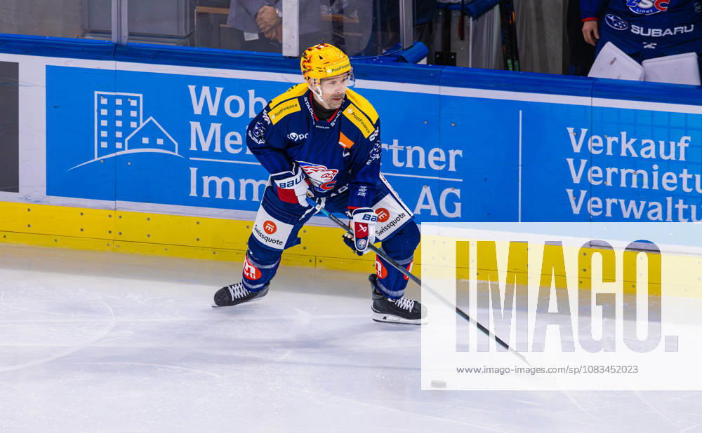 Ice hockey, Eishockey National League Regular Season - ZSC Lions vs. SC Ber Zurich, Switzerland, 15th Sep 2026: 4 Patrick Geering, defender ZSC Lions with the puck.