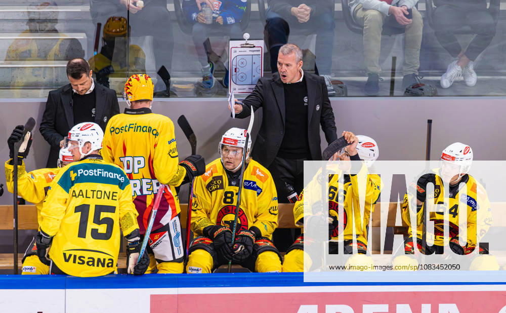 Ice hockey, Eishockey National League Regular Season - ZSC Lions vs. SC Ber Zurich, Switzerland, 15th Sep 2026: SC Bern head coach Serge Aubin on the players bench. In front of him are 15 Miro Aaltonen, top scorer Waltteri Merelä, 81 Rodrigo Abols, 66 Sony Milano, and 64 Mats Alge.