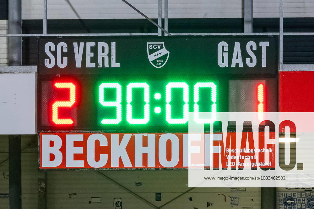 Anzeigetafel mit dem Stand von 2:1 nach Abpfiff GER, SC Verl vs. FC Wuerzburger Kickers, Fussball, 3. Liga, 7. Spieltag, Spielzeit 2026 2027, 18.09.2026 DFL Regulations prohibit any use of photographers as image sequences and or quasi-video. GER, SC Verl vs. FC Wuerzburger Kickers, Fussball, 3. Liga, 7. Spieltag, Spielzeit 2026 2027, 18.09.2026 Verl
