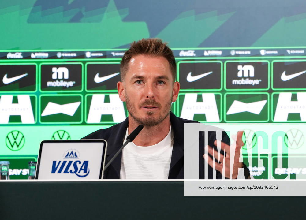 Tobias Strobl (VfL Wolfsburg, Cheftrainer) participates in a post-match press conference, PK, Pressekonferenz GER, VfL Wolfsburg vs SV Darmstadt 98, 2. Bundesliga, 6. Spieltag, Saison 2026-27, Volkswagen Arena, Wolfsburg, 18.09.2026 DFL REGULATIONS PROHIBIT ANY USE OF PHOTOGRAPHS AS IMAGE SEQUENCES AND OR QUASI-VIDEO VfL Wolfsburg vs SV Darmstadt 98, 2. Bundesliga, 6. Spieltag, Saison 2026-27, 18.09.2026 Wolfsburg