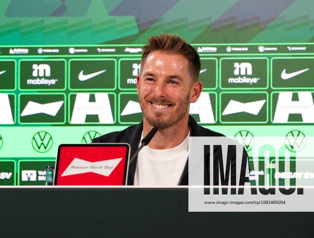 Tobias Strobl (VfL Wolfsburg, Cheftrainer) participates in a post-match press conference, PK, Pressekonferenz GER, VfL Wolfsburg vs SV Darmstadt 98, 2. Bundesliga, 6. Spieltag, Saison 2026-27, Volkswagen Arena, Wolfsburg, 18.09.2026 DFL REGULATIONS PROHIBIT ANY USE OF PHOTOGRAPHS AS IMAGE SEQUENCES AND OR QUASI-VIDEO VfL Wolfsburg vs SV Darmstadt 98, 2. Bundesliga, 6. Spieltag, Saison 2026-27, 18.09.2026 Wolfsburg