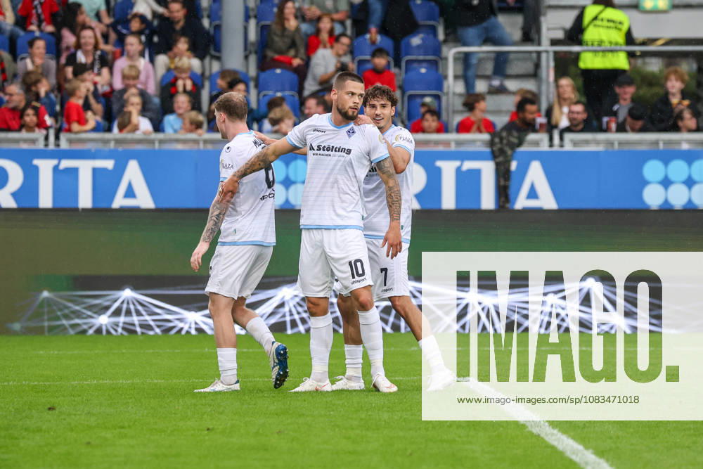 Julian Ulbricht (SV Waldhof Mannheim, 10) Torschütze zum 0:1, Tor und Torjubel, Gestik, Freude, Emotionen, Joey Müller (SV Waldhof Mannheim, 6), Lovis Bierschenk (SV Waldhof Mannheim, 7) Fussball: 3. Liga, 5. Spieltag, SV Wehen Wiesbaden vs. SV Waldhof Mannheim am 13.09.2026 in BRITA Arena (Wiesbaden), Deutschland BRITA Arena Wiesbaden Deutschland