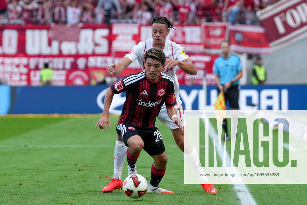 Derry Scherhant (SC Freiburg, 07) im Zweikampf mit Ritsu DÅan Ritsu Doan (Eintracht Frankfurt, 20) , Deutschland, Fussball, 1. Bundesliga, 4.Spieltag, 2026 2027, Eintracht Frankfurt vs. SC Freiburg, 19.09.2026, Deutsche Bank Park, Frankfurt Frankfurt Deutsche Bank Park Hessen Deutschland
