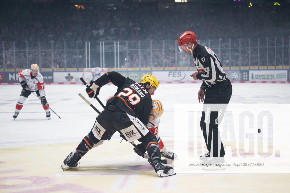 Anthony Romano (Loewen Frankfurt, 29) GER, Loewen Frankfurt vs. Nuernberg Ice Tigers, Eishockey, Penny DEL, 3. Spieltag, Saison 2026 2027, 25.09.2026 Eibner-Pressefoto Attila Ziga GER, Loewen Frankfurt vs. Nuernberg Ice Tigers, Eishockey, Penny DEL, 3. Spieltag, Saison 2026 2027, 25.09.2026 Frankfurt
