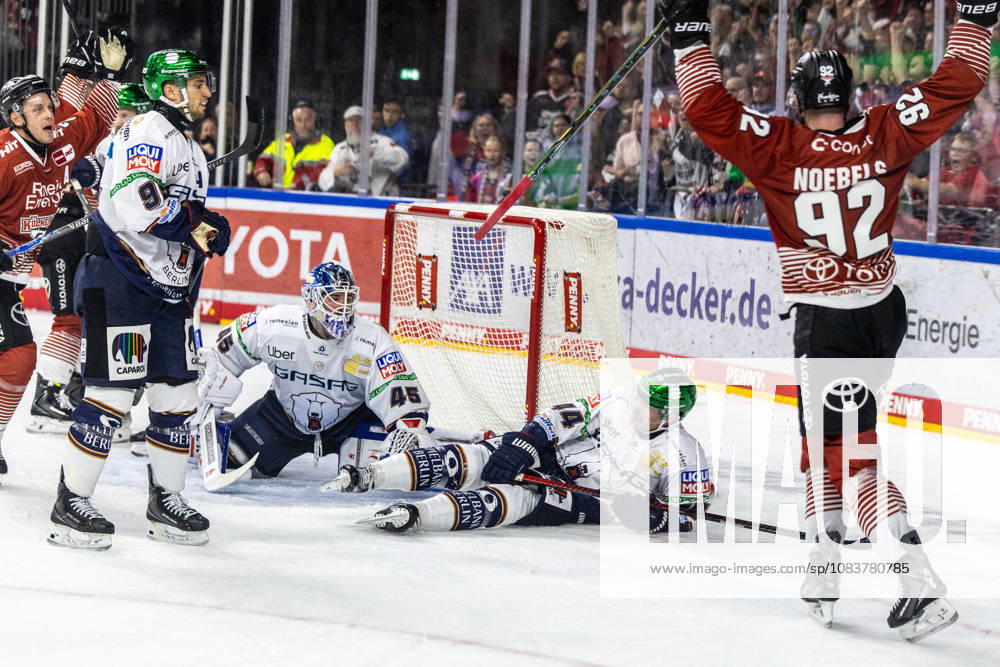 Der ehemalige Berliner Spieler Marcel Noebels (Koelner Haie, 92) nach seinem Tor zum 4:5 Koelner Haie vs. Eisbaeren Berlin, Eishockey, Penny DEL, Spieltag 03, 2026 2027, 25.09.2026 Koelner Haie vs. Eisbaeren Berlin, Eishockey, Penny DEL, Spieltag 03, 2026 2027, 25.09.2026 Koeln