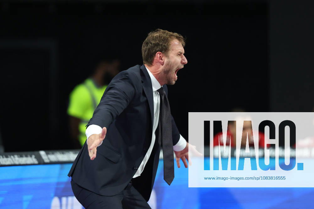 Anton Gavel (FC Bayern Basketball, Chef-Trainer) gestikuliert, Emotionen, GER, FC Bayern Basketball vs. Alba Berlin, Basketball, easycredit Basketball Bundesliga, 23.Spieltag, Saison 2026 2027, 26.09.2026, GER, FC Bayern Basketball vs. Alba Berlin, Basketball, easycredit Basketball Bundesliga, 23.Spieltag, Saison 2026 2027, 26.09.2026 Muenchen