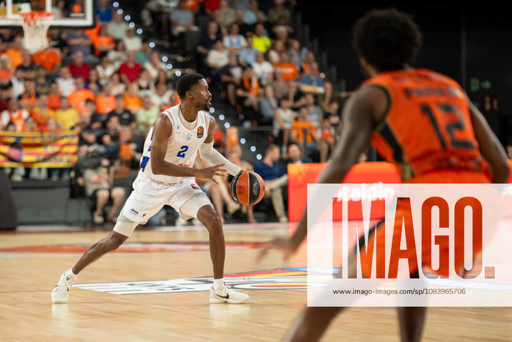 EuroLeague Round 2 match between Valencia Basket and of Kosner Baskonia Vitoria Gasteiz Kobi Simmons of Kosner Baskonia Vitoria Gasteiz seen in action during the EuroLeague Round 2 match between Valencia Basket and of Kosner Baskonia Vitoria Gasteiz at Roig Arena , (Valencia ) on September 29, 2025.