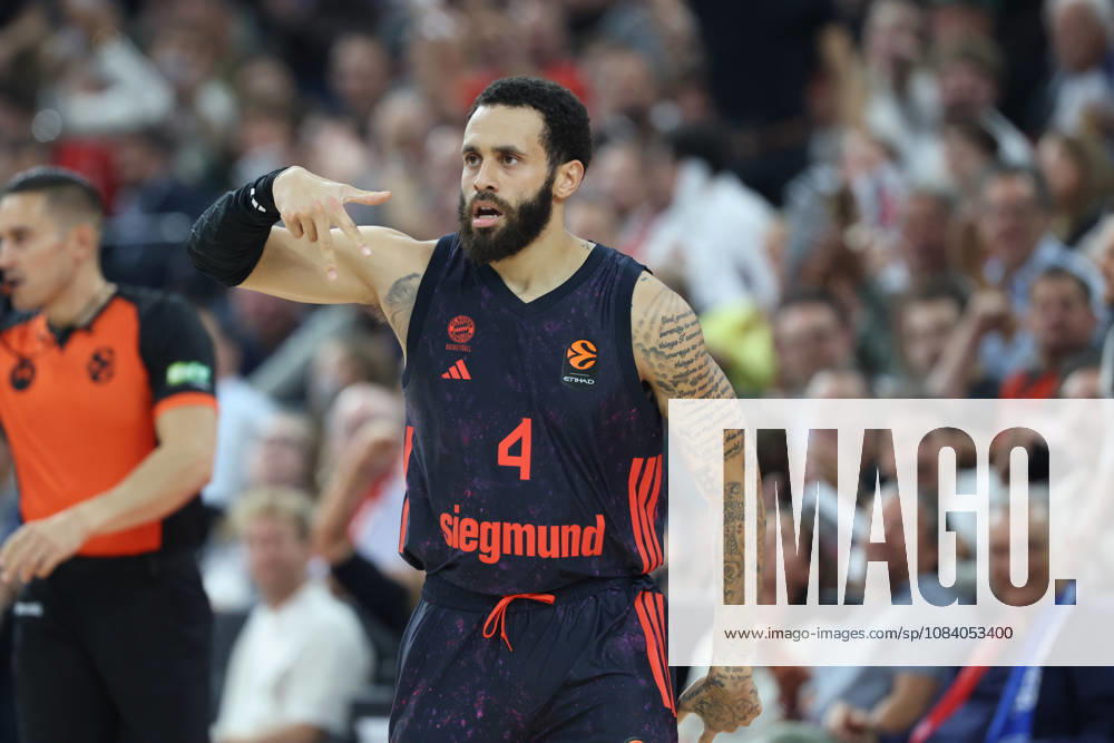 Duane Washington Jr. (FC Bayern Basketball, 04) bejubelt einen Treffer, Jubel, Emotionen, GER, FC Bayern Basketball vs. Partizan Mozzart Bet Belgrad, Basketball, Euroleague, 3. Spieltag, Saison 2026 2027, 02.10.2026, GER, FC Bayern Basketball vs. Partizan Mozzart Bet Belgrad, Basketball, Euroleague, 3. Spieltag, Saison 2026 2027, 02.10.2026 Muenchen