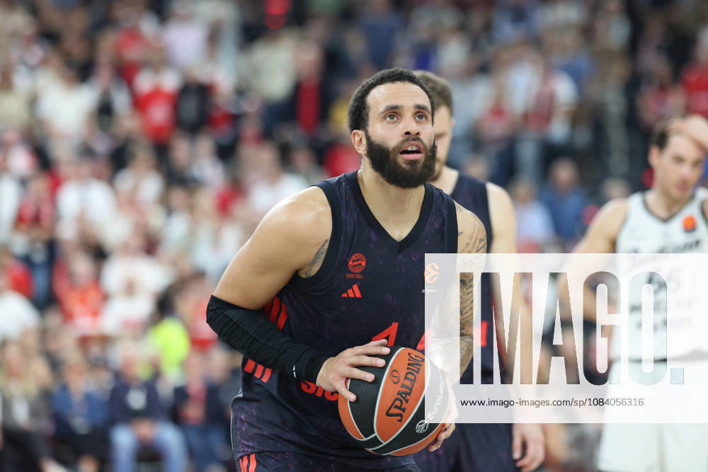 Duane Washington Jr. (FC Bayern Basketball, 04) beim Freiwurf, GER, FC Bayern Basketball vs. Partizan Mozzart Bet Belgrad, Basketball, Euroleague, 3. Spieltag, Saison 2026 2027, 02.10.2026, GER, FC Bayern Basketball vs. Partizan Mozzart Bet Belgrad, Basketball, Euroleague, 3. Spieltag, Saison 2026 2027, 02.10.2026 Muenchen