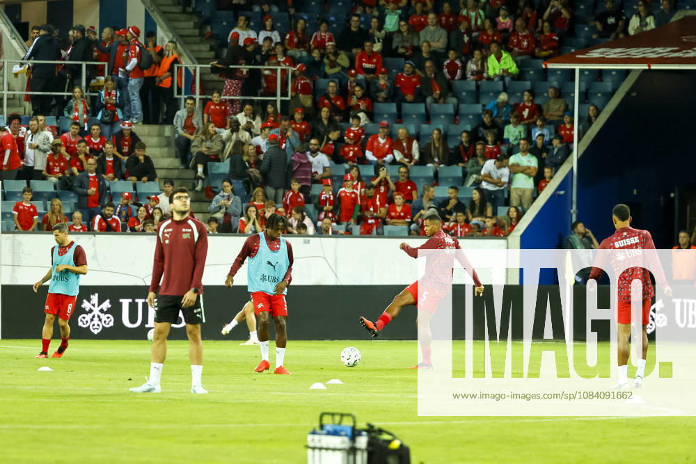 Schweiz beim Aufwärmen vor Spielbeginn , Schweiz, UEFA , Nations League, Matchday 3, Schweiz vs. Slowenien, 03.10.2026, Luzern Swissporarena Schweiz