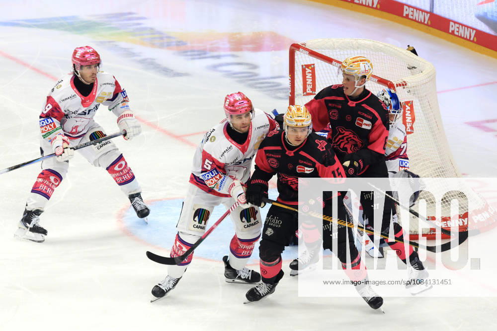 GER ,DEU, Deutschland, Eishockey Mitch Reinke ( Eisbaeren Berlin 5 ), Jonas Neffin ( Eisbaeren Berlin 75 ), Nikolaus Heigl ( Ice Tigers 15 ), Noah Samanski ( Ice Tigers 8 ) nordphoto GmbH Engler Berlin Uber-Arena Berlin Deutschland