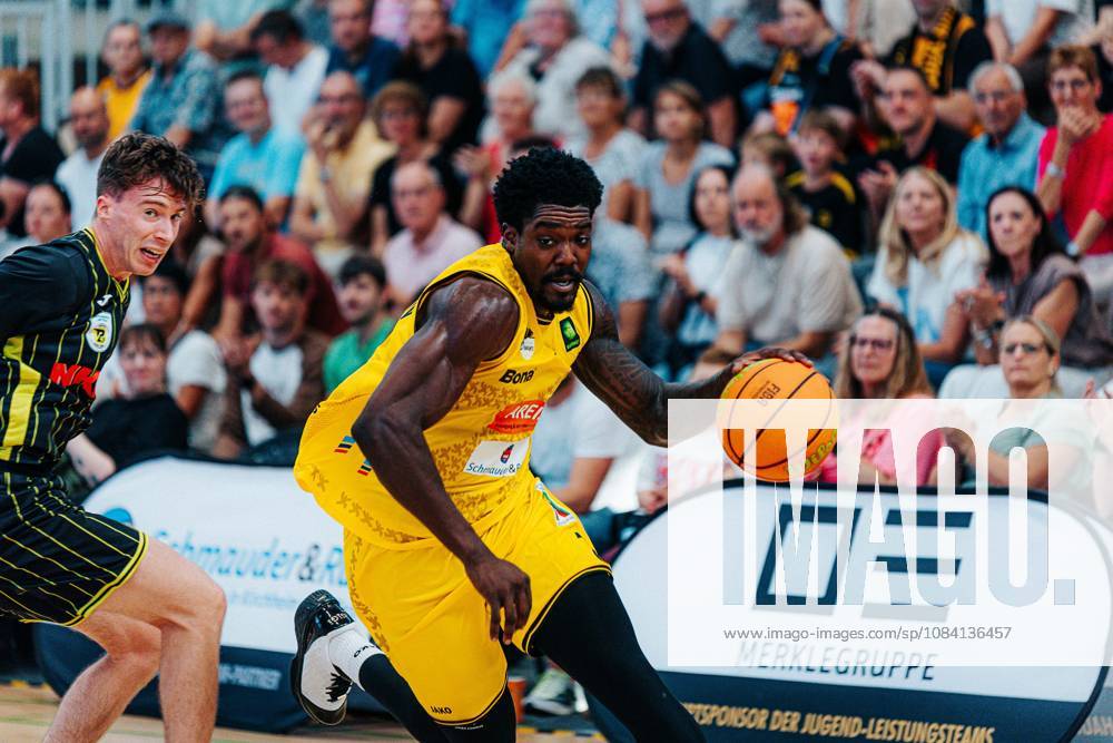 Philip Alston (Kreisbau Kirchheim Knights, 01) GER, Kreisbau Kirchheim Knights vs. Medikamente per Klick Bayreuth, Barmer 2. Basketball Bundesliga, 3. Spieltag, Saison 2026 2027, 04.10.2026 GER, Kreisbau Kirchheim Knights vs. Medikamente per Klick Bayreuth, Barmer 2. Basketball Bundesliga, 3. Spieltag, Saison 2026 2027, 04.10.2026 Kirchheim u. Teck