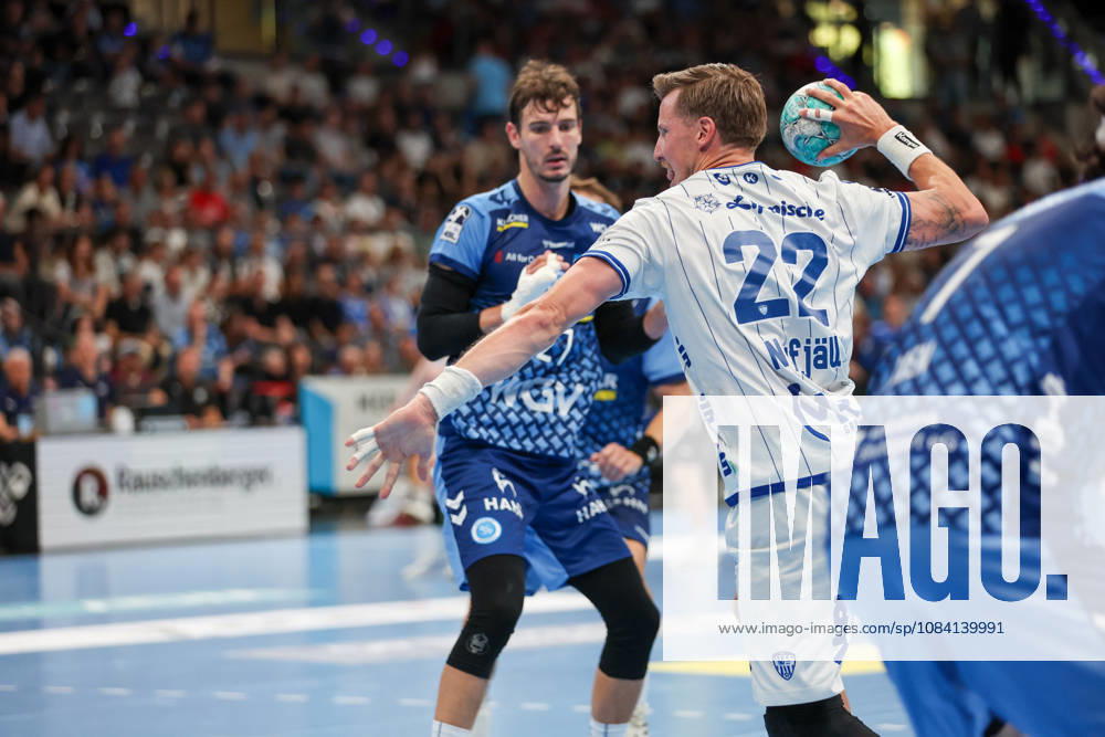 Adam Nyfjaell (TBV Lemgo Lippe, 22) mit einem Wurf GER, TVB Stuttgart vs. TBV Lemgo Lippe, Handball, Opel Handball-Bundesliga, 6. Spieltag, Spielzeit 2026 2027, 04.10.2026 GER, TVB Stuttgart vs. TBV Lemgo Lippe, Handball, Opel Handball-Bundesliga, 6. Spieltag, Spielzeit 2026 2027, 04.10.2026 Stuttgart