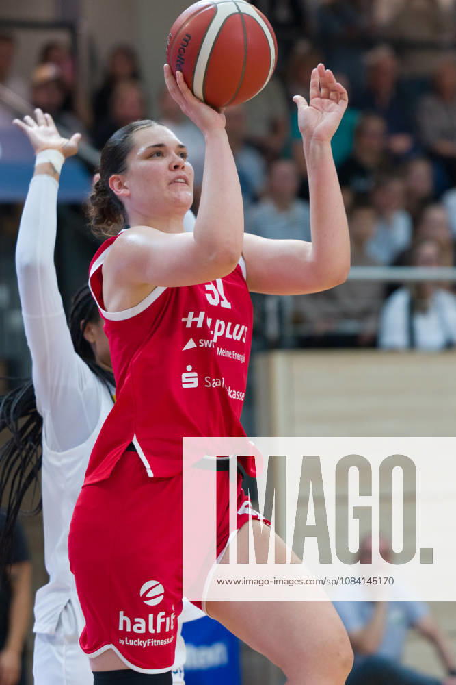 Paula Wenemoser (Lions, 31), halfit Lions vs. TK Hannover Luchse, Damen Basketball, 1. Bundesliga, DBBL, 1. Spieltag Saison 2026 27, 04.10.2026. Halle SWH Arena Sachsen-Anhalt Deutschland