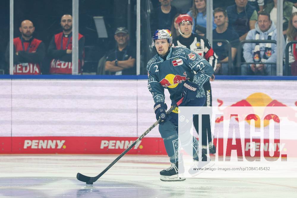 Ville Pokka 22 (EHC Red Bull Muenchen), EHC Red Bull Muenchen vs. Augsburger Panther, 6. Spieltag, Eishockey, Penny-DEL, 03.10.2026 Muenchen Bayern Deutschland