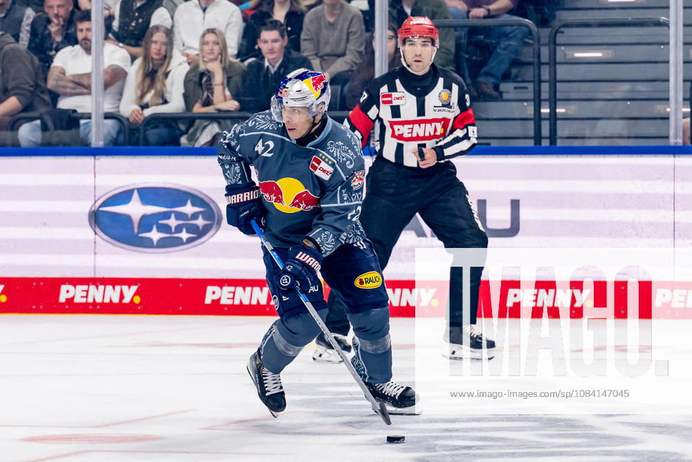 Yasin Ehliz (EHC Red Bull Muenchen, 42) GER, EHC Red Bull Muenchen vs. Augsburger Panther, DEL, Saison 2026 2027, 6. Spieltag, 04.10.2026. Foto: HMB Media Heike Feiner